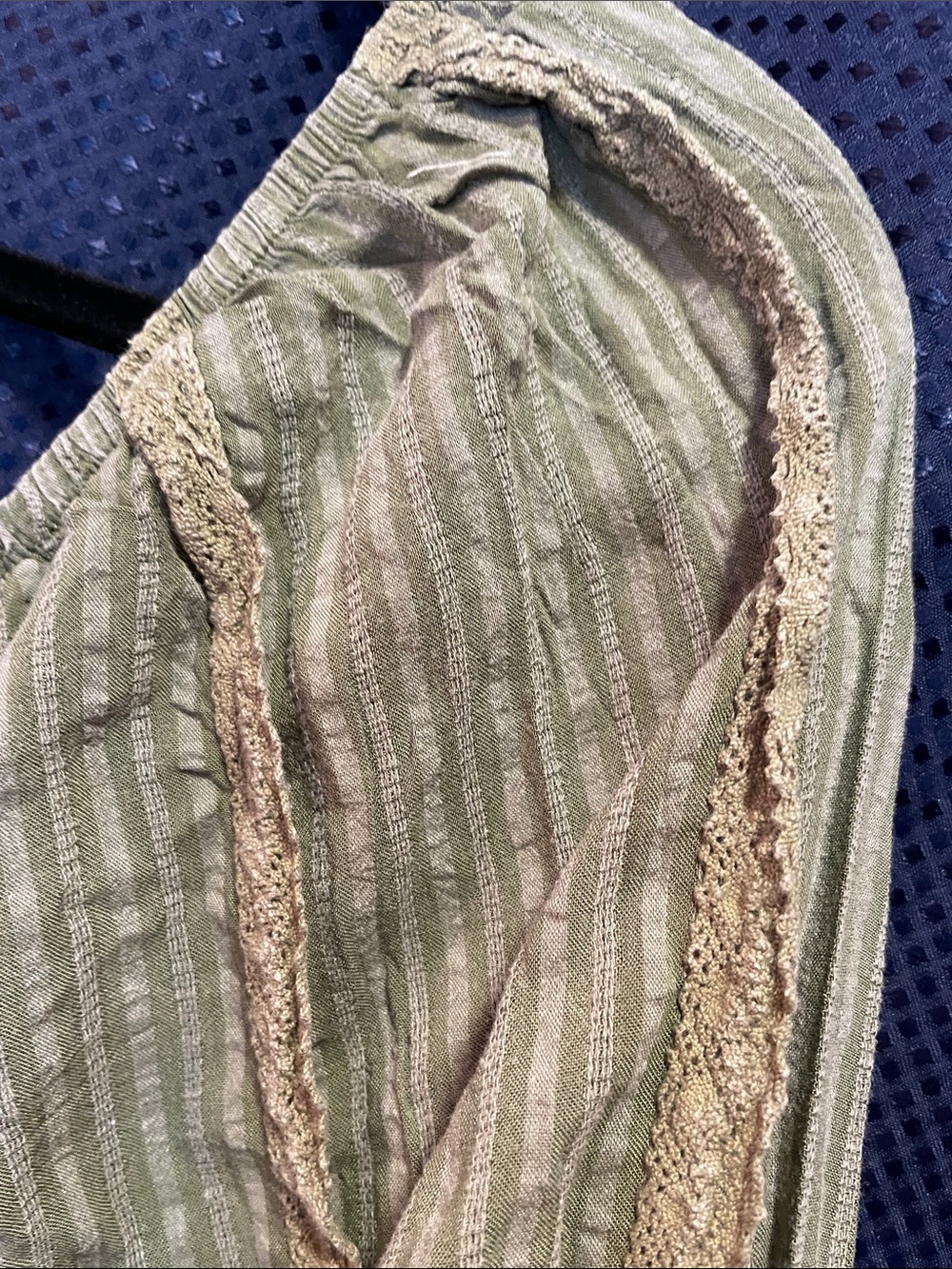 Striped Sage Smocked-Hem Peasant Crop Top - Picture 11 of 11